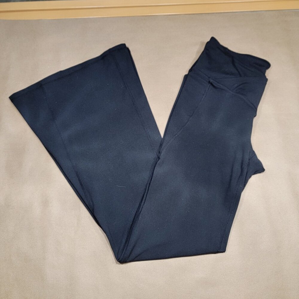 Pureluxe Size S Black Low-Rise Crossover Flare Legging - Picture 1 of 14